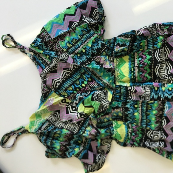 FOREVER 21 PRINTED ROMPER SIZE MEDIUM - Picture 5 of 5